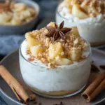 Bratapfel-Crumble auf Zimtcreme