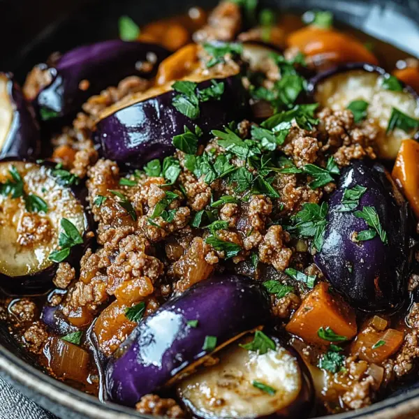 Türkische Auberginen-Hackfleisch-Pfanne